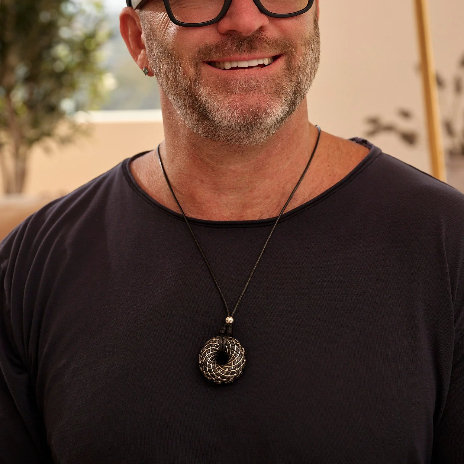 C60 Shungite - iTorus iZ Crystal Toroidal Pendant - Image 5