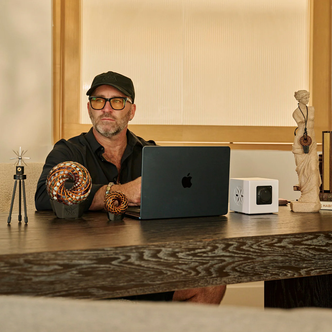 Moldavite and Angel Aura - iTorus i5 Portable PEMF Healing Device - Image 4